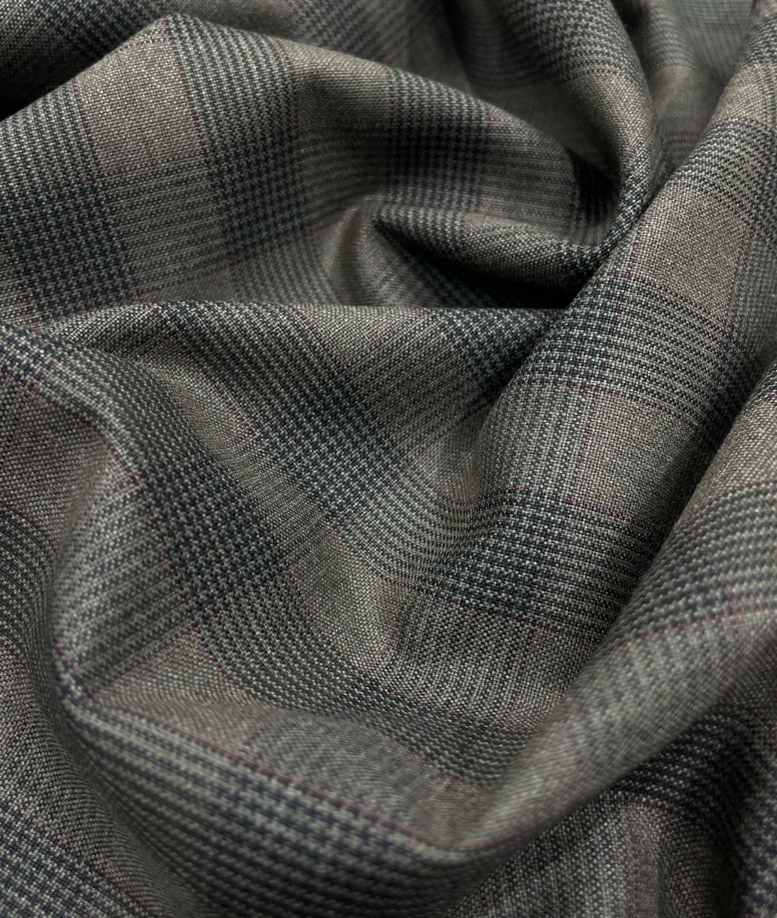 Estelle Morris 110's Counts Ultra Luxury Checks Suiting Fabric for Suits & Blazers - Tepchi Men