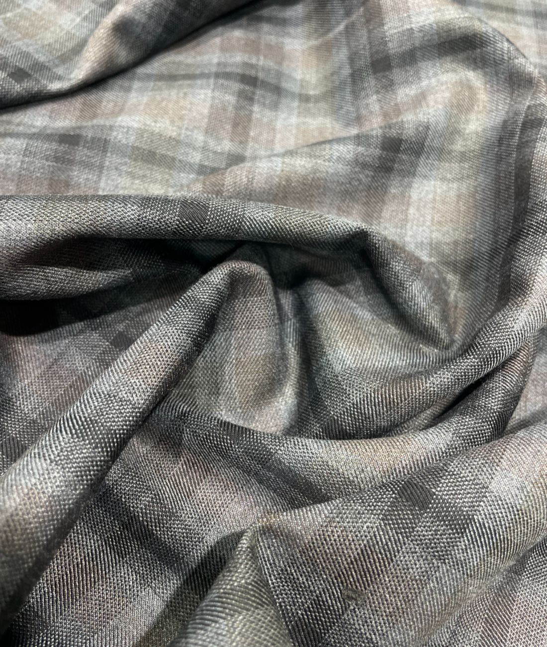 Estelle Morris 110's Counts Ultra Luxury Checks Suiting Fabric for Suits & Blazers - Tepchi Men