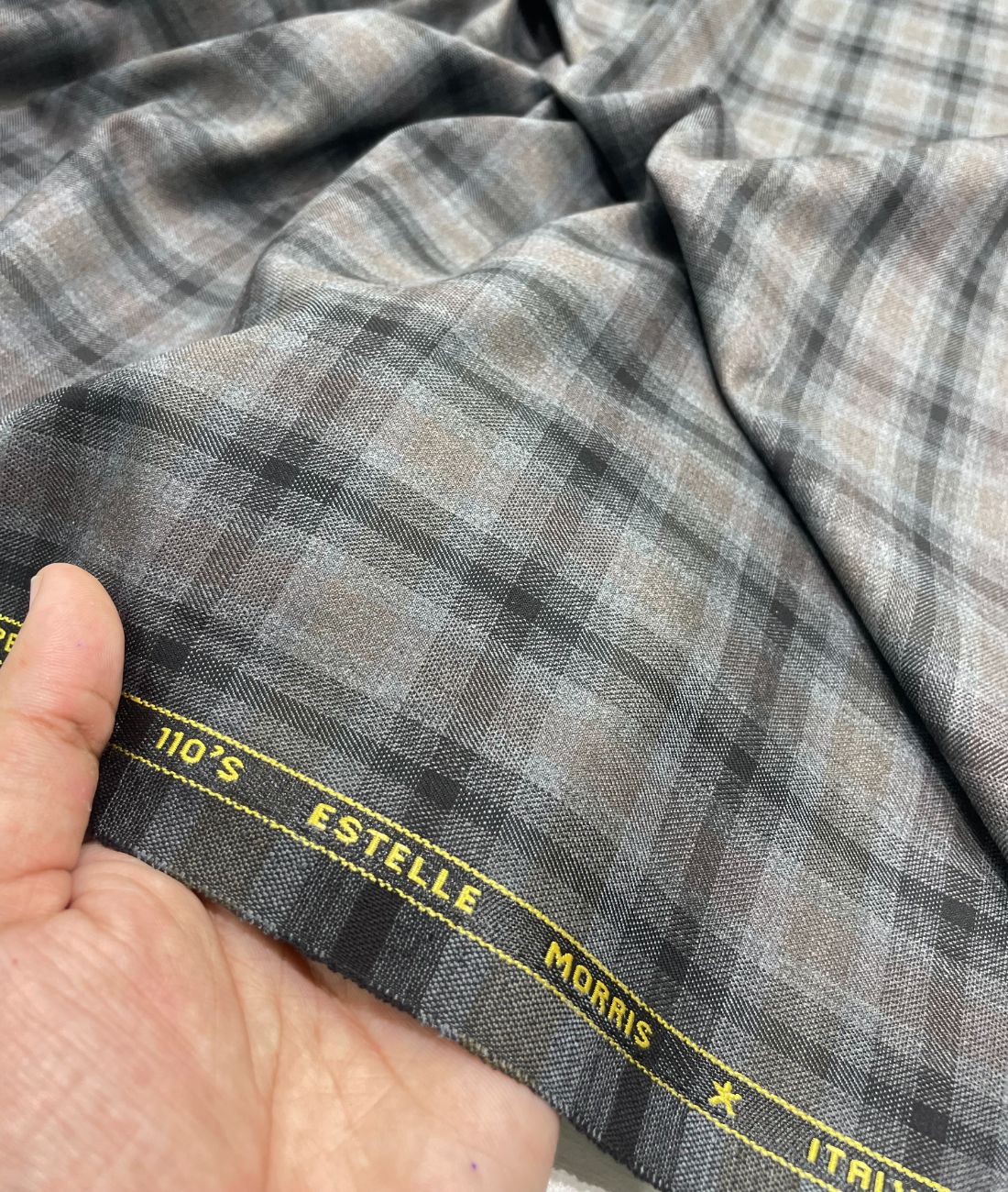 Estelle Morris 110's Counts Ultra Luxury Checks Suiting Fabric for Suits & Blazers - Tepchi Men