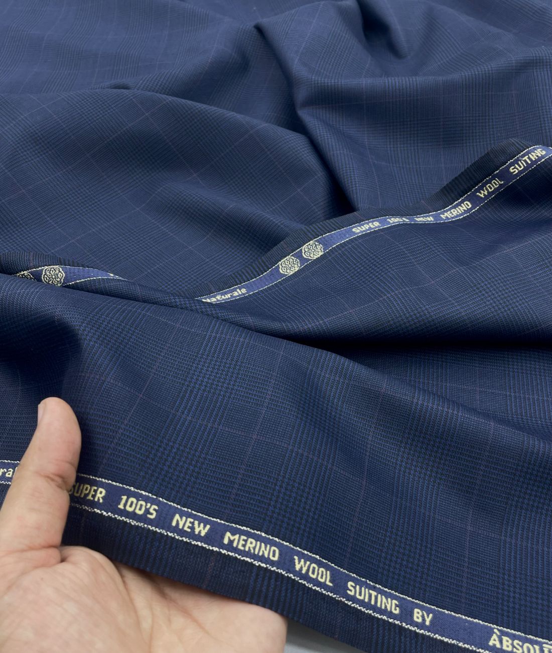 Absoluto Elite 100's Counts Merino Wool Ultra Luxury Suiting Fabric - Tepchi Men