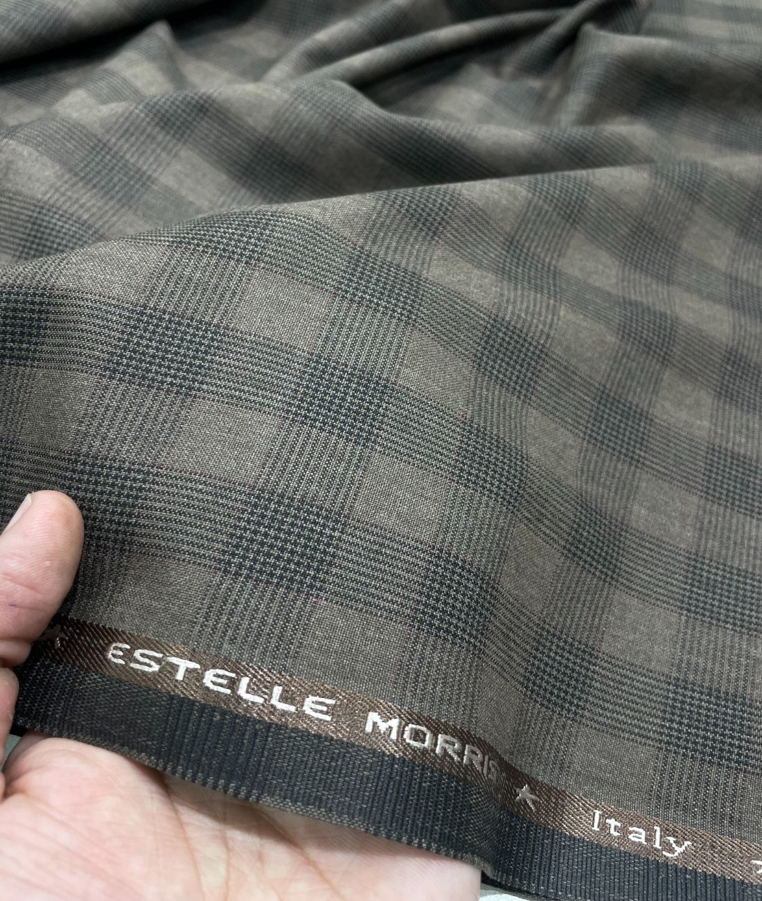 Estelle Morris 110's Counts Ultra Luxury Checks Suiting Fabric for Suits & Blazers - Tepchi Men