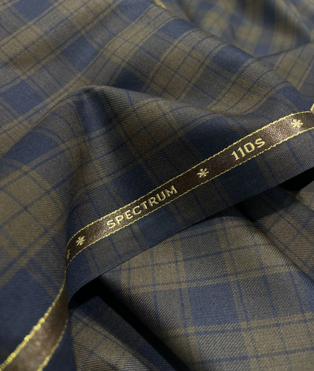 Estelle Morris 110's Counts Ultra Luxury Checks Suiting Fabric for Suits & Blazers - Tepchi Men