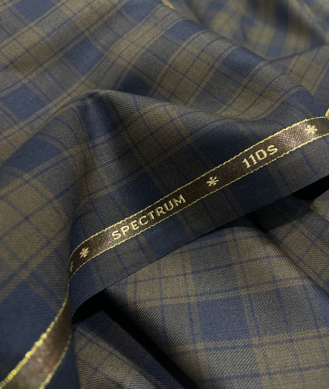 Estelle Morris 110's Counts Ultra Luxury Checks Suiting Fabric for Suits & Blazers - Tepchi Men
