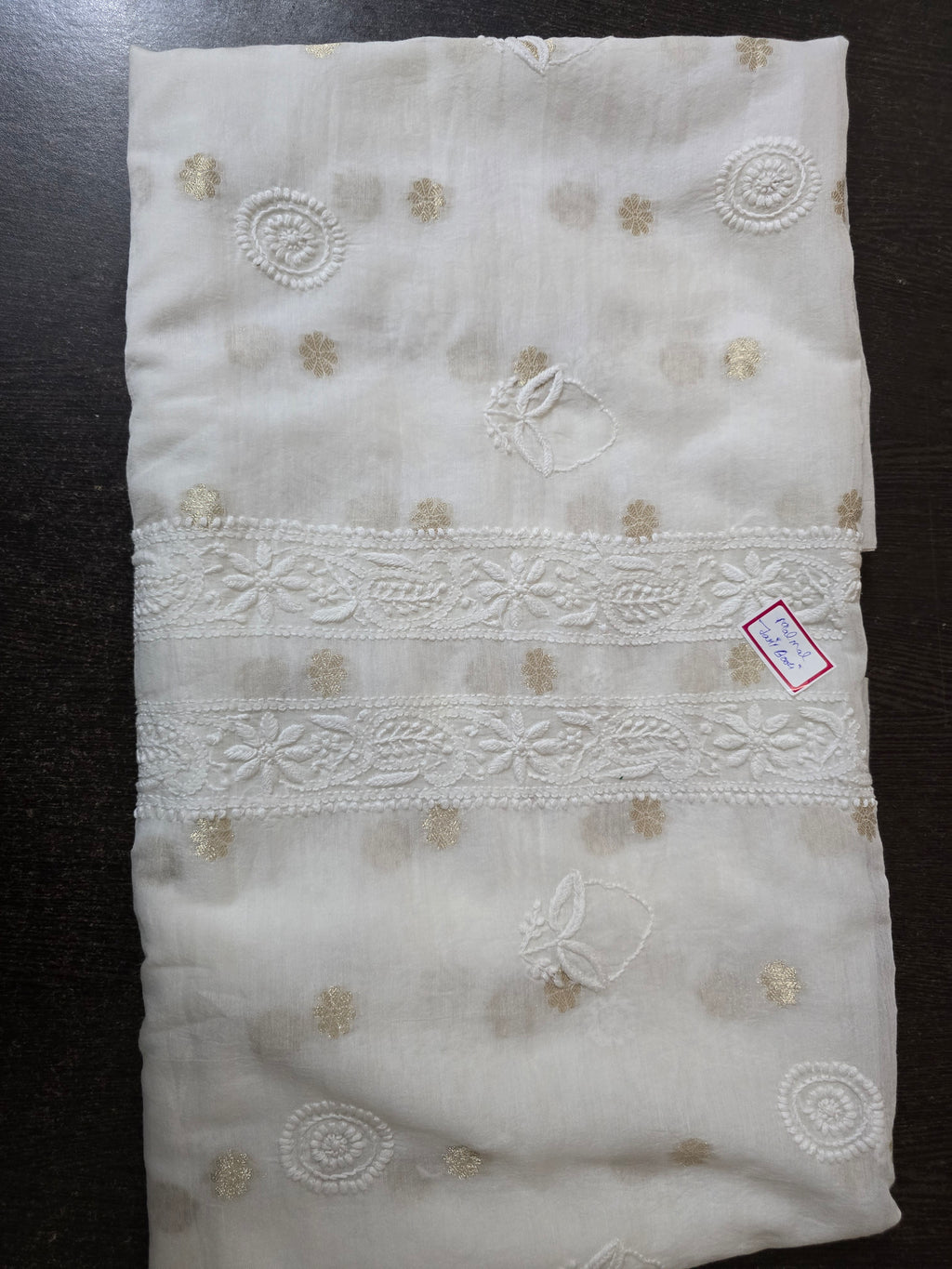 Lucknowi Chikan Malmal Zari Boti