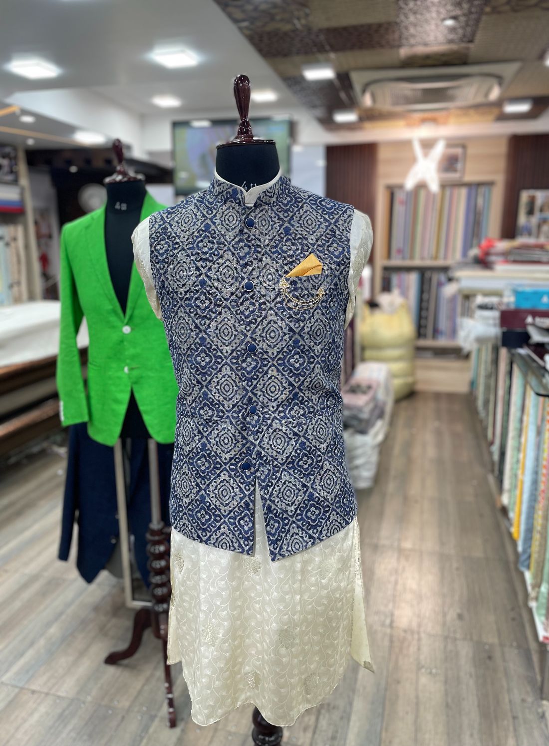 Royal Sadri, Kurta & Pajama Set for Wedding - Tepchi Men