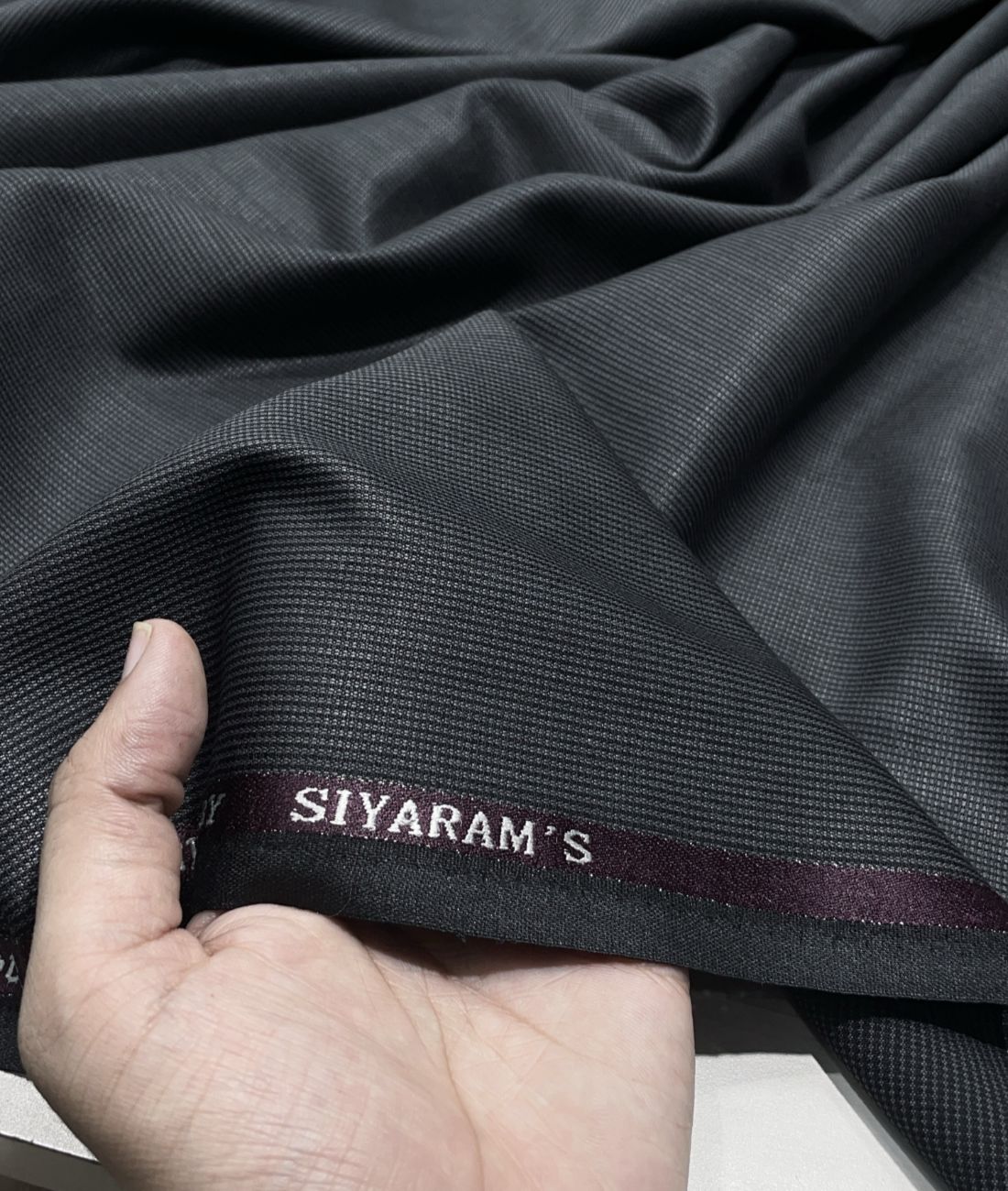 Siyaram's Merino Wool Blended Luxe Suiting Fabric - Tepchi Men