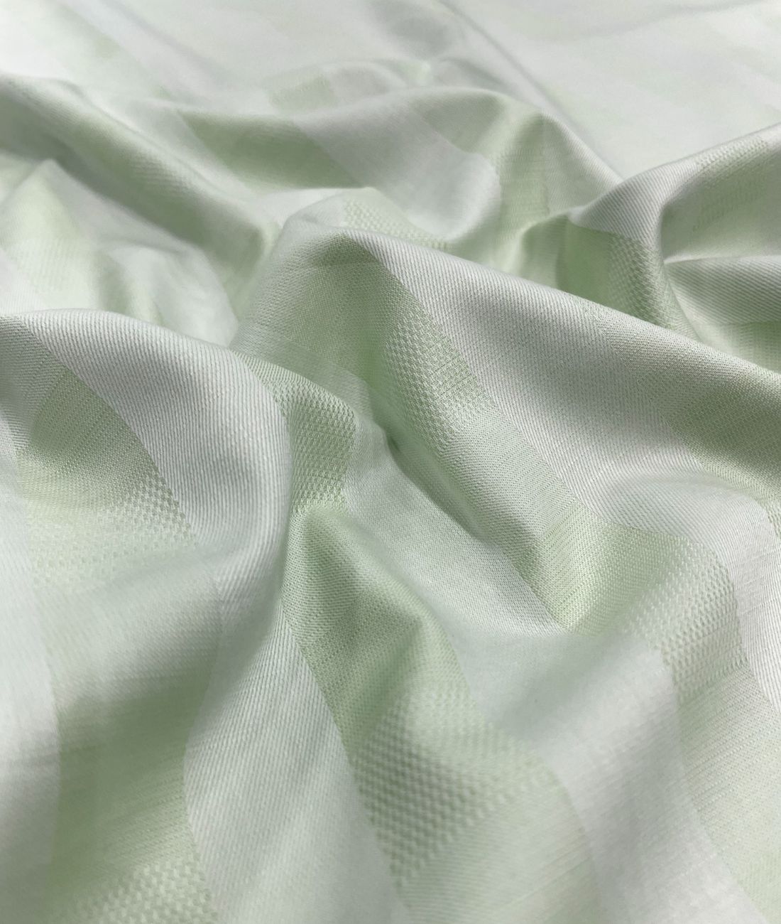 Soktas Super Luxury 2 Ply Giza Cotton with Self Design Fabric - Tepchi Men