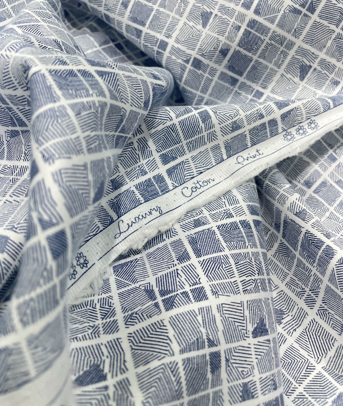 White Abstract Printed Luxury Giza Cotton Fabric for Men's Shirt - Tepchi Men